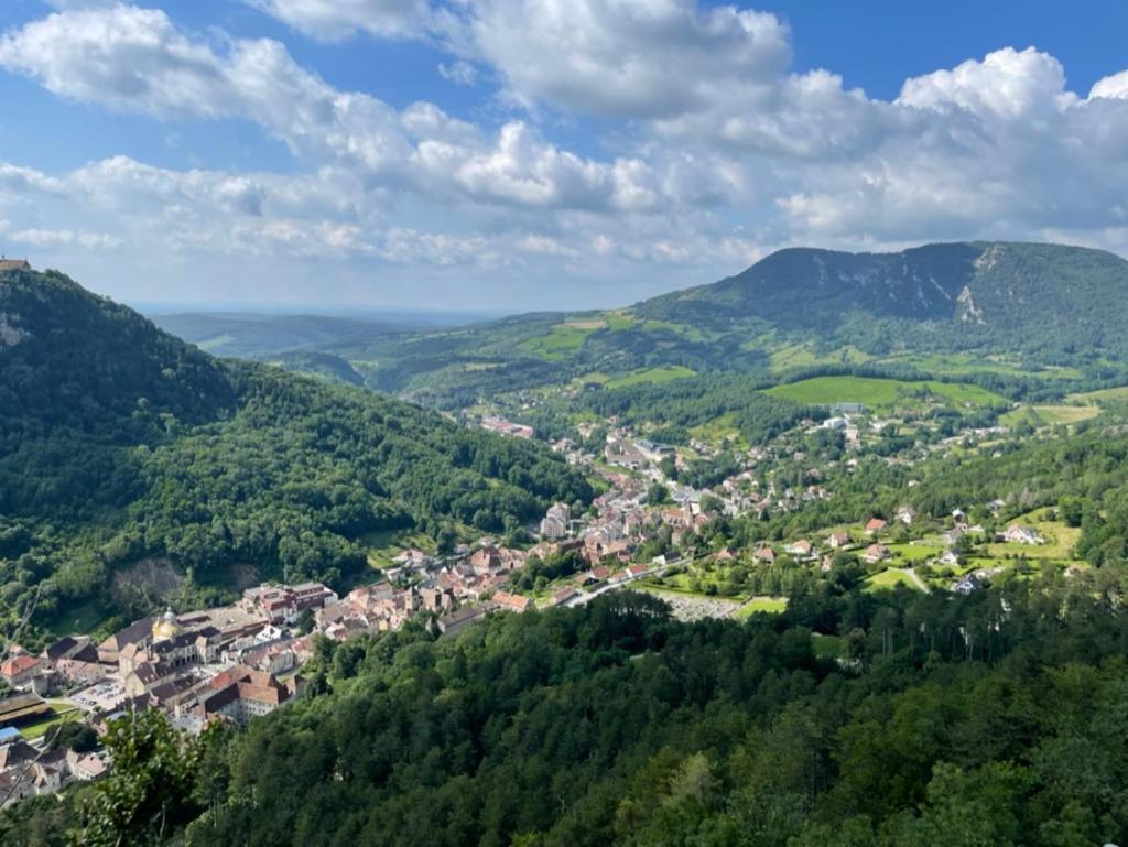 Logement De La Ressource Salins-les-Bains Exterior photo